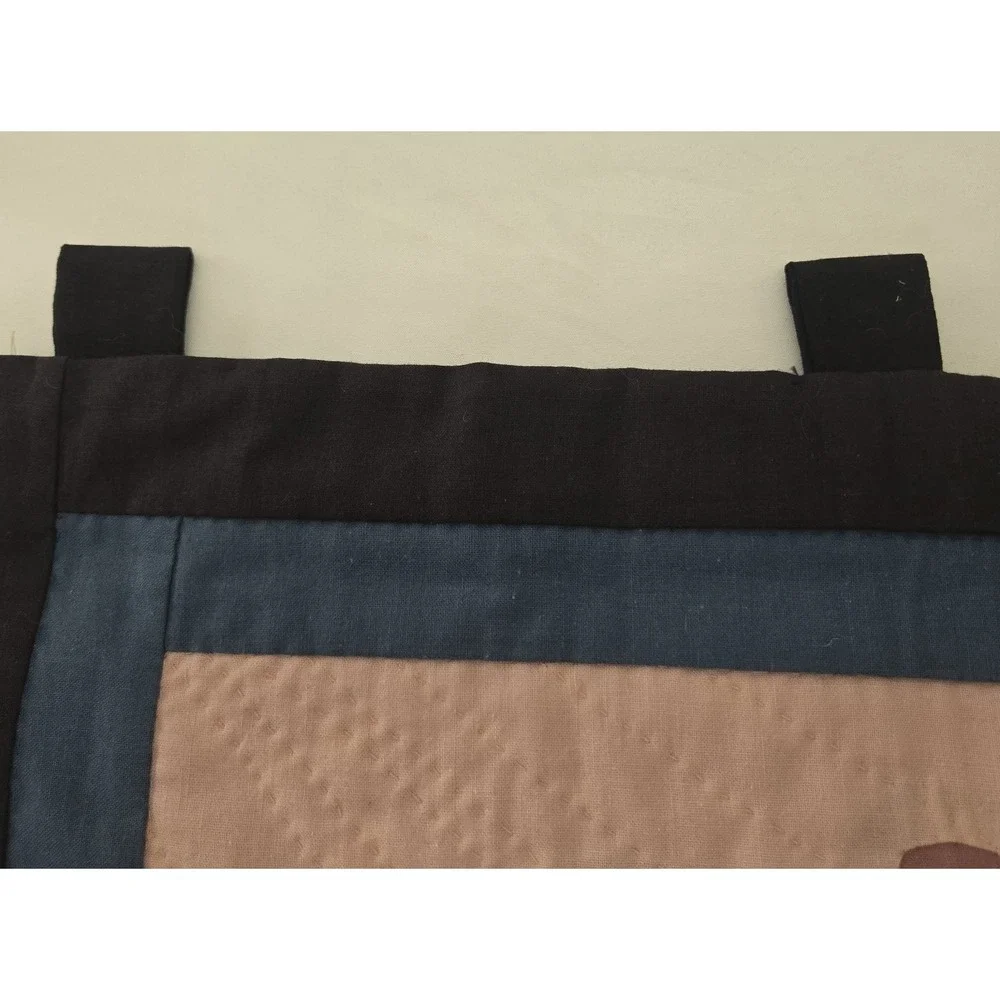 Annie Stoltzfus Amish Handmade quilt wallhanging 24.5